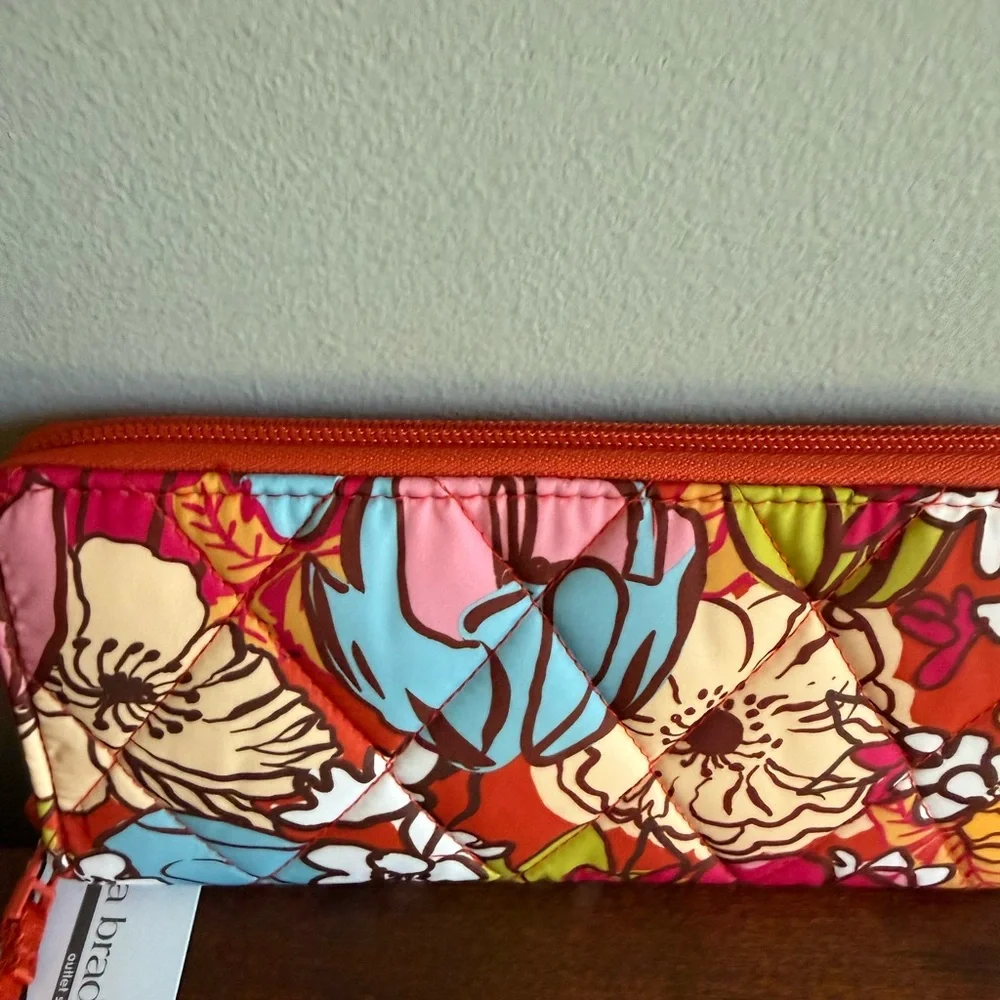 VERA BRADLEY Essential Continental Wallet Midday Garden - Picture 5 of 8
